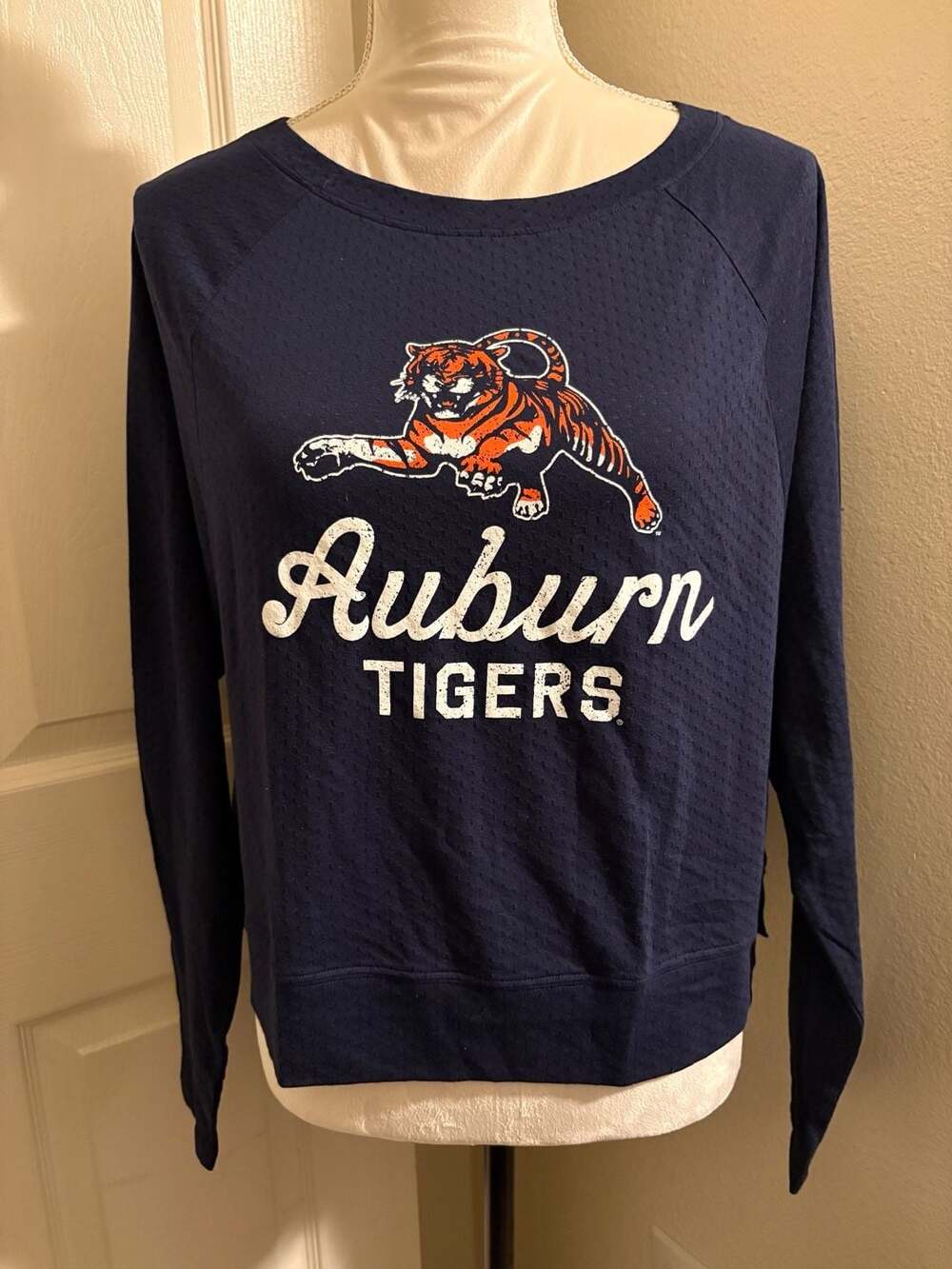 Under Armour Auburn Tigers Navy Perforated Long Sleeve Pullover Sweatshirt